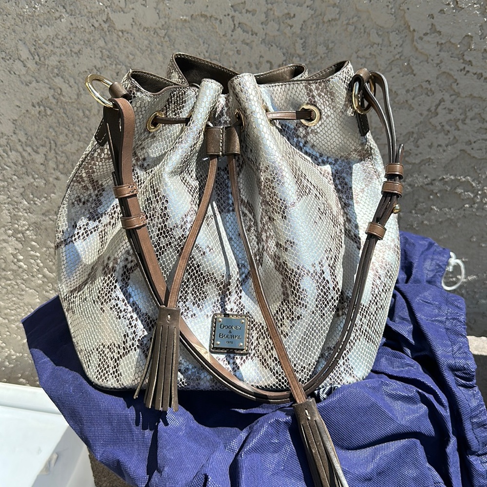 Dooney and Bourke bucket bag